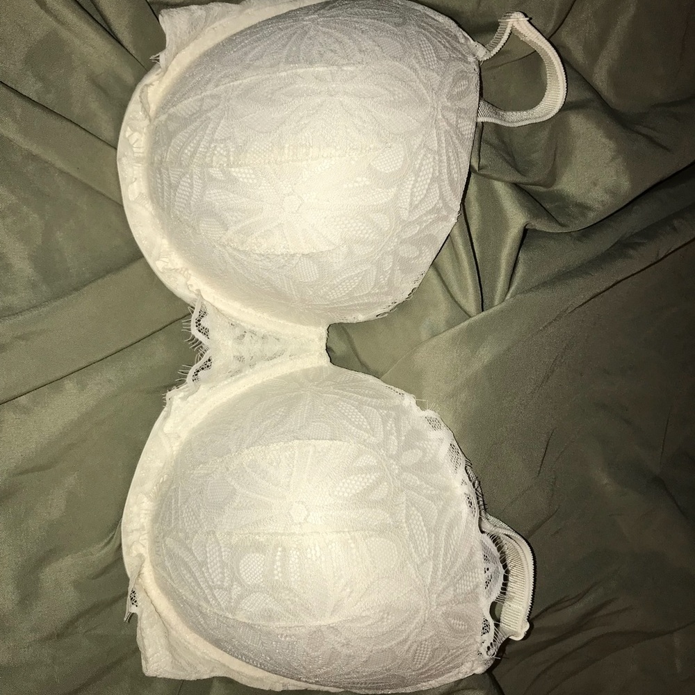 NWOT pink bra 36DDD
